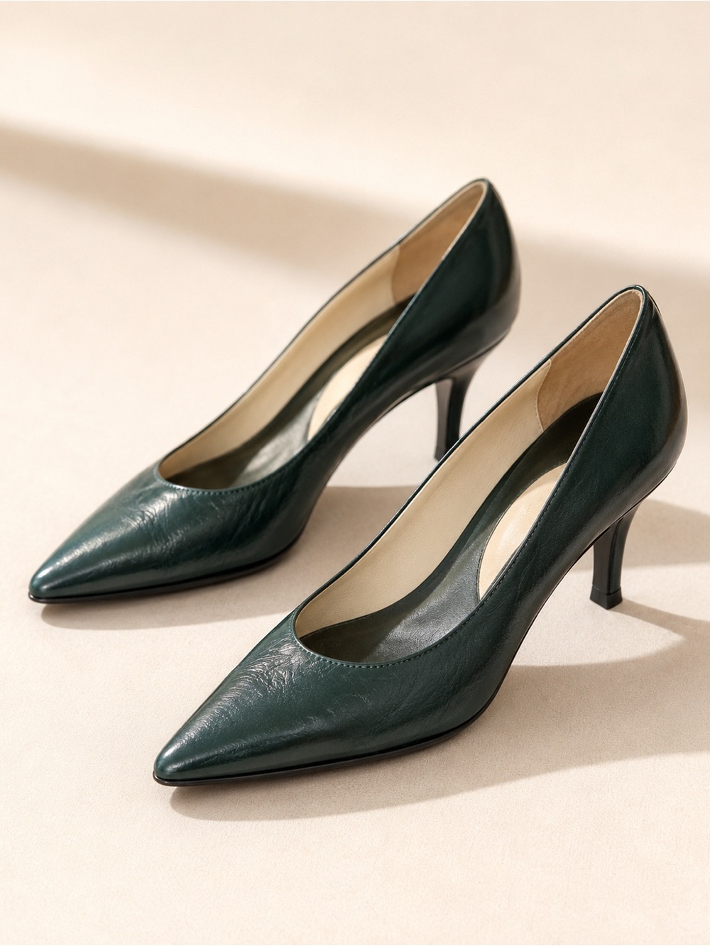 Vintage Renetti Made in Spain Forest Green Leather Pointed Toe Pumps 6.5 Narrow